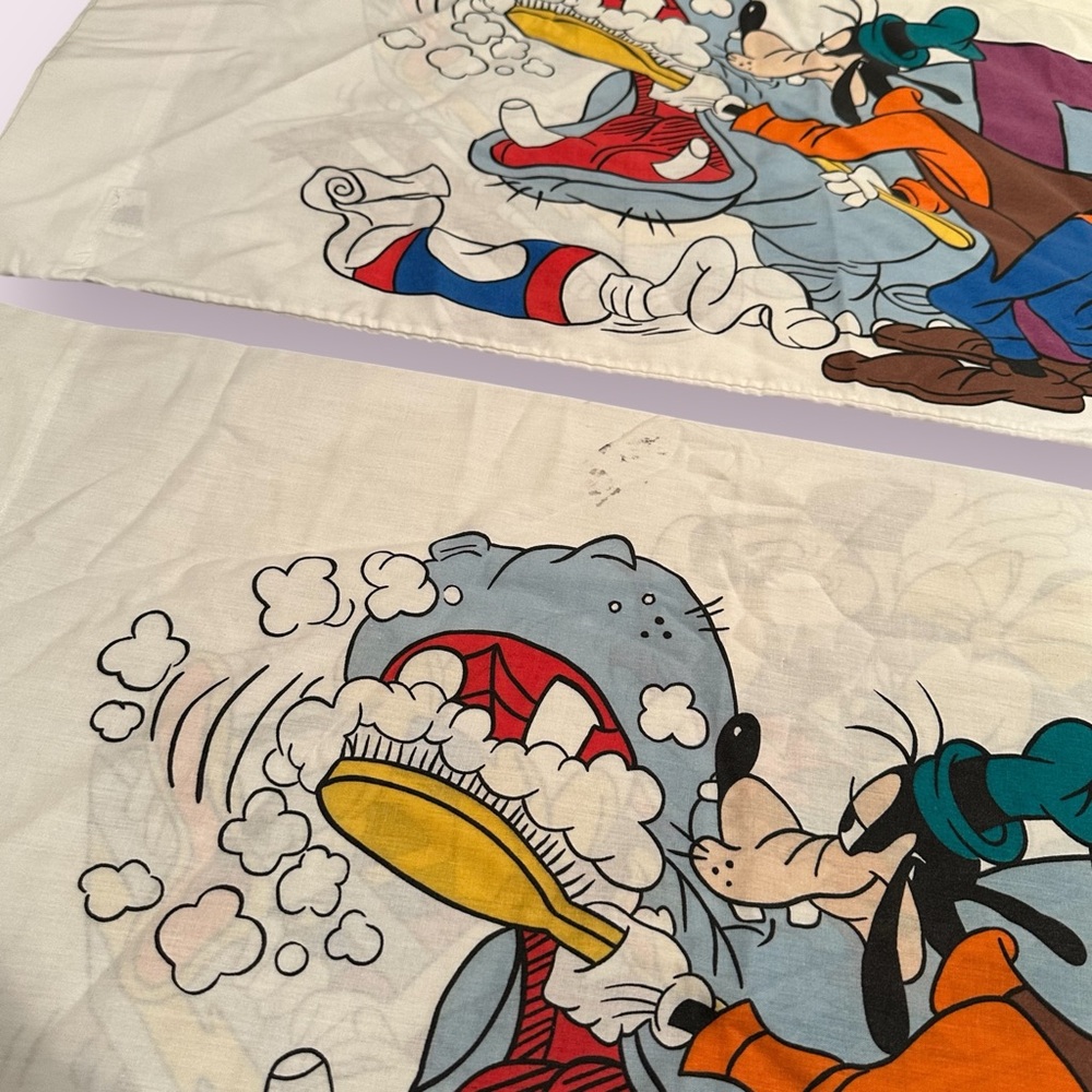 Vintage Disney Mickey Mouse Donald Duck Train Car Standard Pillowcases - Picture 6 of 11